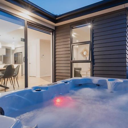 Elegant 3Br Home On Mustang Avenue Christchurch Kültér fotó