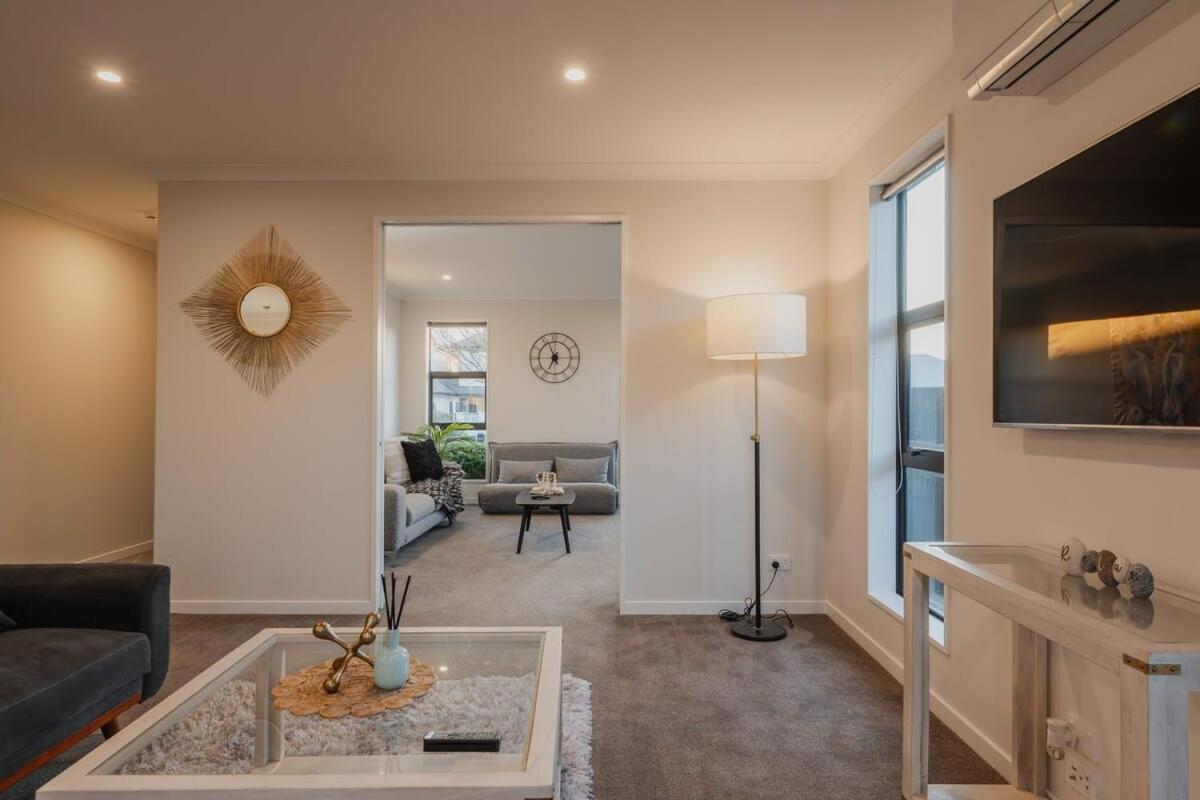 Elegant 3Br Home On Mustang Avenue Christchurch Kültér fotó