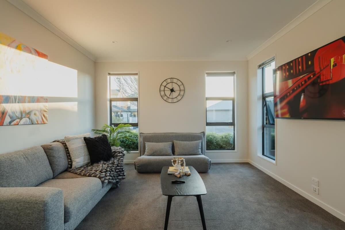 Elegant 3Br Home On Mustang Avenue Christchurch Kültér fotó